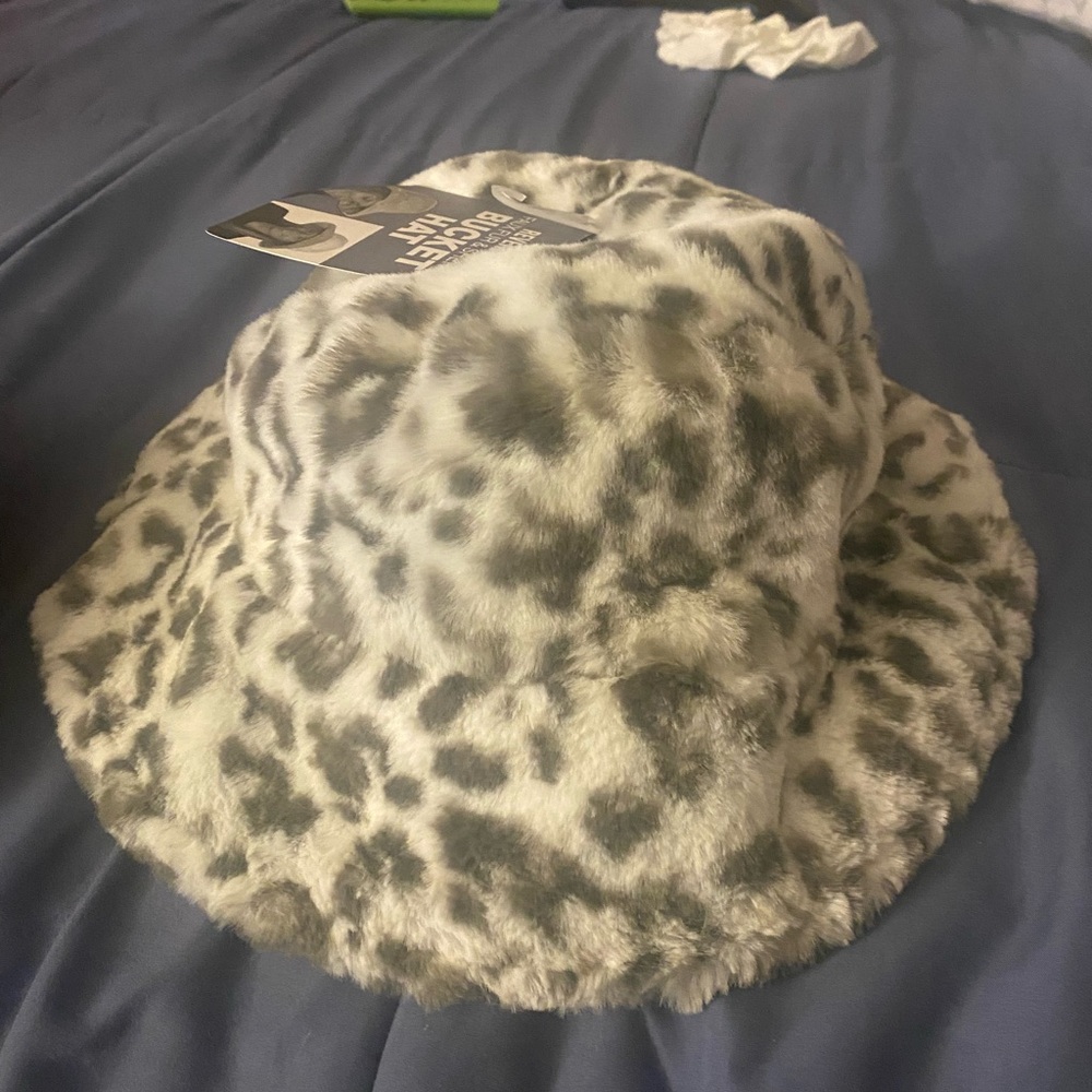 Elegant Faux Fur Leopard
